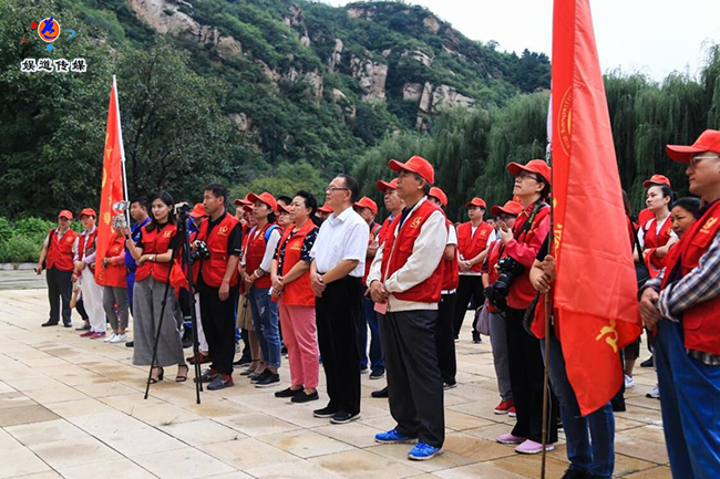 /ueditor/image/2018/09/04/12a9c562b5bb30dc2baaa5d6af8d51fa.jpg 向老兵致敬!关爱太行抗战老兵活动在平山县举行.jpg