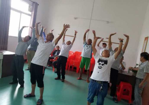 大爱清尘七年在全国救助七万多尘肺农民 6.png