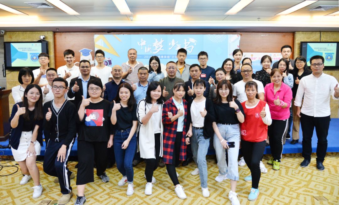 /ueditor/image/2018/12/05/30fd638b2b87c1450e2a7a278325db9c.jpg 雏鹰展翅5.jpg