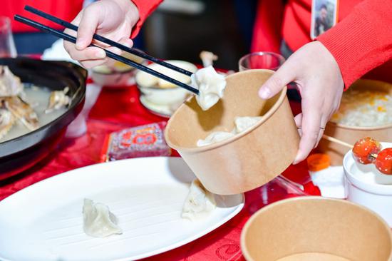 /ueditor/image/2019/02/05/e978e01f279ad8687f92d34bf547457d.jpg 提前开席的阿里巴巴年夜饭:首次邀请“益”家人4.jpg