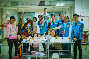 /ueditor/image/2019/04/16/9c59132618d46aaa74a4d390e7e03772.png 水滴公益为上百名病童“闪送”心愿蛋糕.png