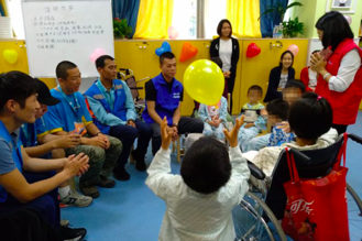 /ueditor/image/2019/04/16/b17ecbe2155361112b05f59fa10d3c26.png 水滴公益为上百名病童“闪送”心愿蛋糕3.png