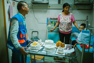 /ueditor/image/2019/04/16/ff7c0feb888fd67e8856372e59fe6537.png 水滴公益为上百名病童“闪送”心愿蛋糕4.png