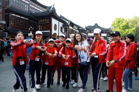 /ueditor/image/2019/04/18/67342b4ee6920dda47473e59a860cad8.jpg “一带一路·手拉手”十国少年中国行牵手上海学子6.jpg