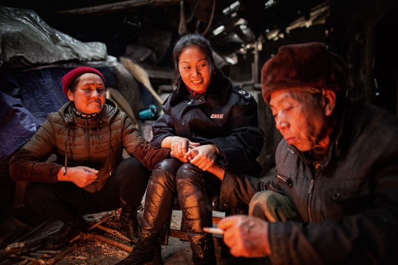 /ueditor/image/2019/04/23/9bc61c76668206b8bc4af4c0323eedce.jpg “扶贫要以钉钉子精神反复抓”.jpg