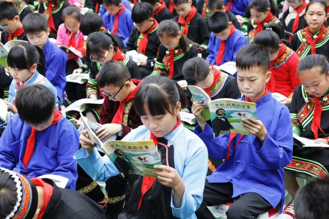 /ueditor/image/2019/05/08/999d4040477416802cc41f8428e314d4.jpg “伊心为你 感动童行”天使之旅贫困先心病患儿筛查救助行动在百色启动5.jpg