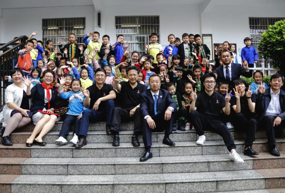 /ueditor/image/2019/05/08/feb3c8c3ed7377759cbbbb1d287fb8b0.jpg “伊心为你 感动童行”天使之旅贫困先心病患儿筛查救助行动在百色启动4.jpg