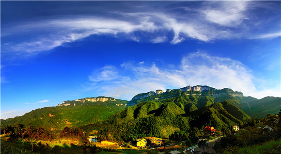 /ueditor/image/2019/05/14/e3f950bafac21cf27fe2c326203a0ac4.jpg 南川擦亮旅游“金字招牌”贫困村吃上了旅游饭.jpg