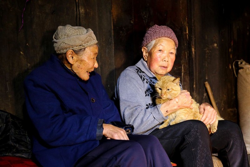 /ueditor/image/2019/05/21/83d3f27f821bd4c270c9d21fca3aa6fc.jpg 卫健委:“三进两建一帮扶”健康扶贫新模式.jpg