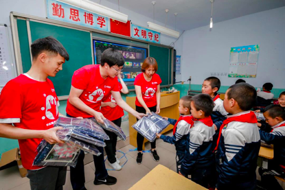 /ueditor/image/2019/05/29/a4515d19ef2b862cc55aea087adc72f3.png “华夏基金教育公益计划”响亮开局!4.png