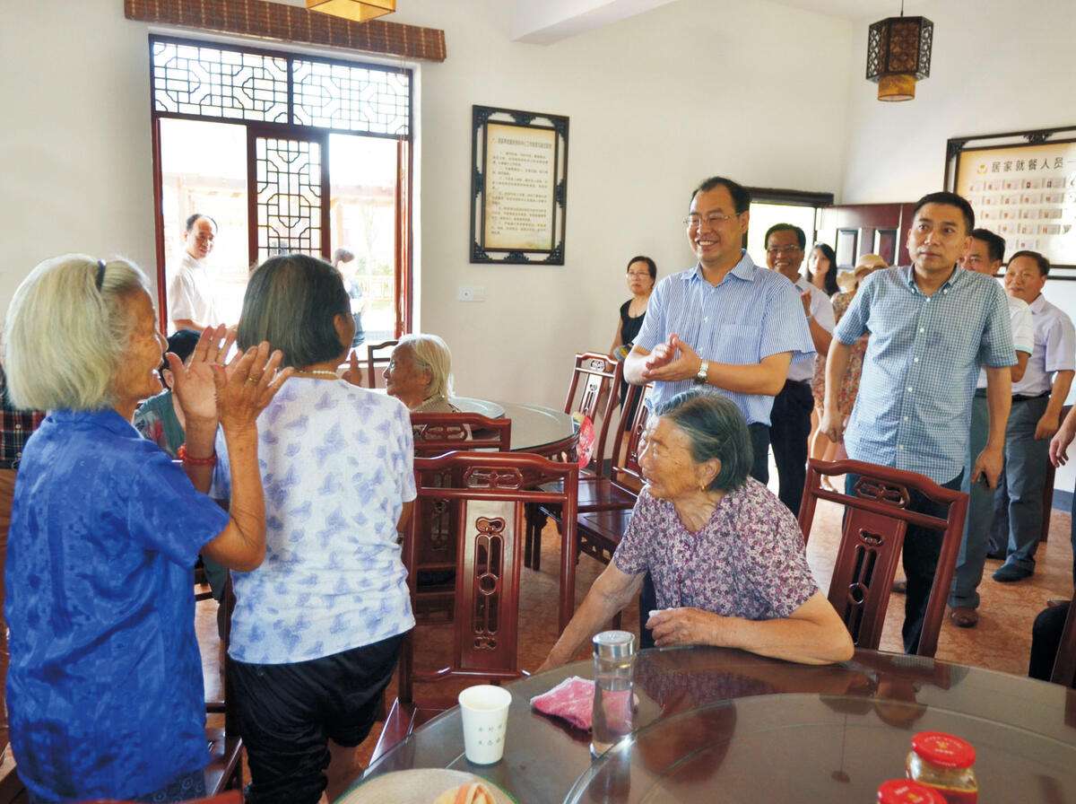 /ueditor/image/2019/06/06/14a8c102113b90264324c4372ce97c9c.jpg 红十字会工作交流会, 探讨养老服务新模式.jpg