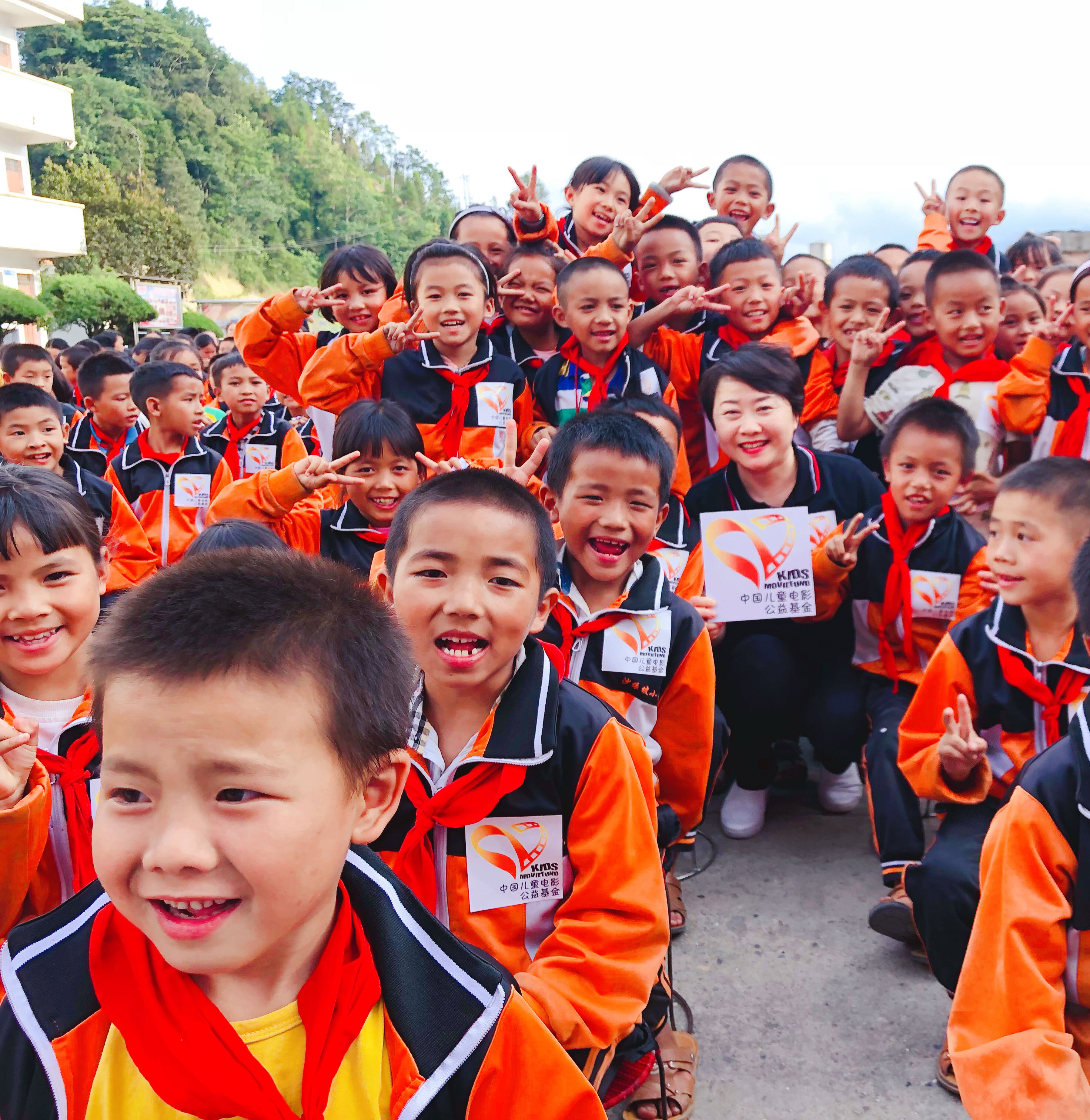 公益放映筑梦金平-100场儿童电影即将开映3.jpg