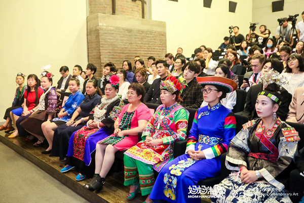 /ueditor/image/2019/07/17/927f8375b6e7b4cb742018ad0fc14255.jpg “约会天才妈妈--你好毕加索公益之夜”在京举办2.jpg