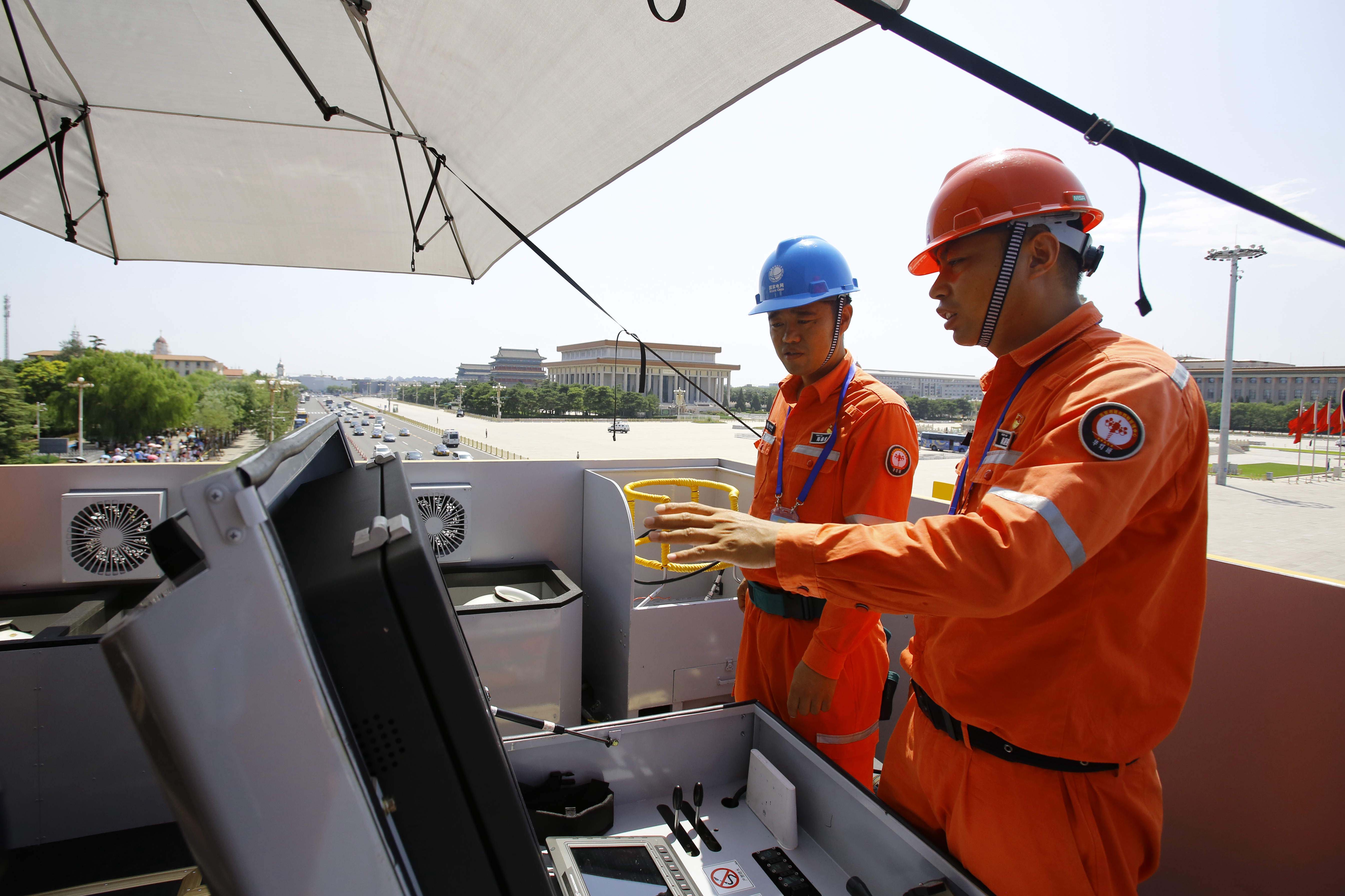 /ueditor/image/2019/08/01/172d474f6918fe9d7b5c21cddcfa9f89.jpg 第五代华灯车今天闪亮登场1.jpg