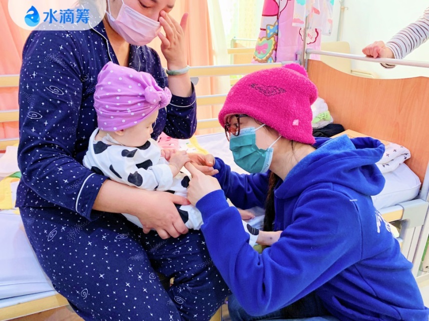 /ueditor/image/2019/08/02/6a6b2613a3d5b96ba7047a4dc7ecacac.jpg 水滴筹徐憾憾:愿水滴的温暖点亮万家灯火3.jpg