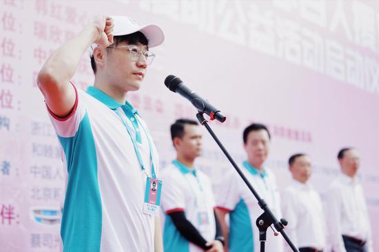 /ueditor/image/2019/08/06/66874094636941770eb4c8d08efd287f.jpg “韩红爱心·百人援川”公益捐赠仪式举行.jpg