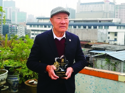 /ueditor/image/2019/08/08/24e0fa56cfdaa1161e08382843b53cf4.jpg 黎子流:不忘初心为公益.jpg