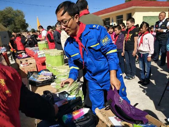 /ueditor/image/2019/08/09/a6e37e4b7d21540d573a4b389d1983d2.jpg 米成俊:做公益源自内心的唤醒.jpg