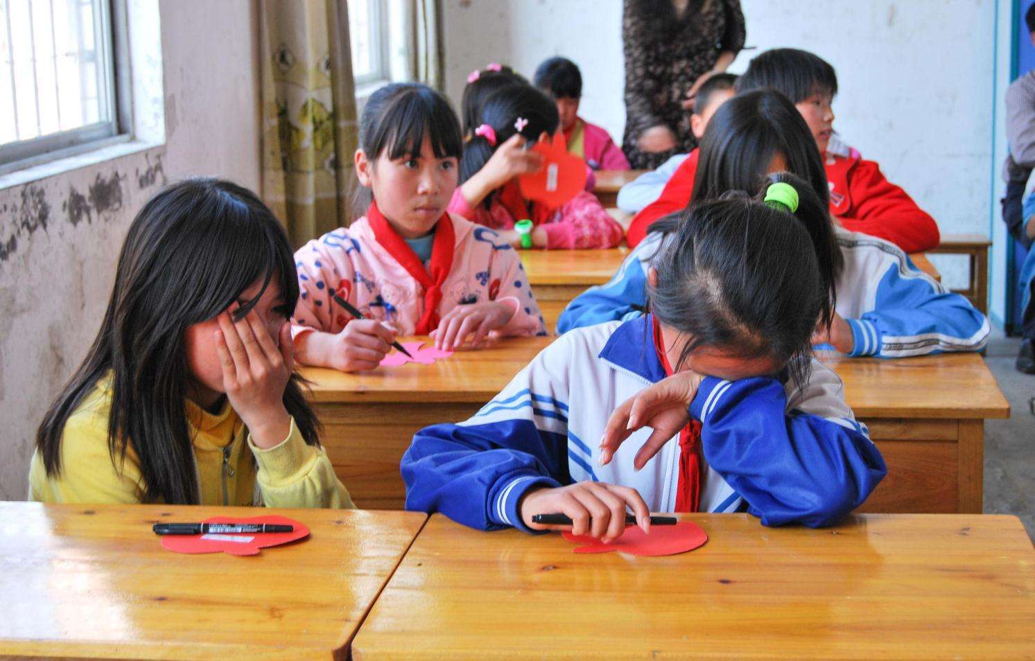 /ueditor/image/2019/08/12/842a794b26bfb9b3aa5c1d4b94cad7f9.jpg 刘新宇:守护留守儿童1.jpg