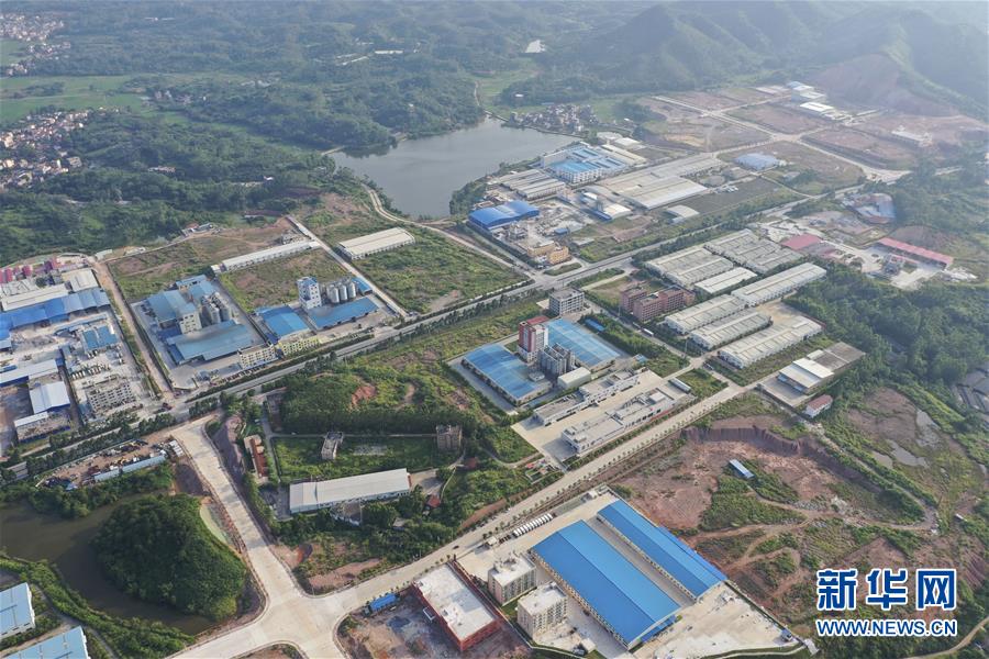 /ueditor/image/2019/08/14/ace285e409be322d0e7e16d4a2d1d133.jpeg 广西兴业:“就业扶贫车间”助农脱贫增收5.jpeg