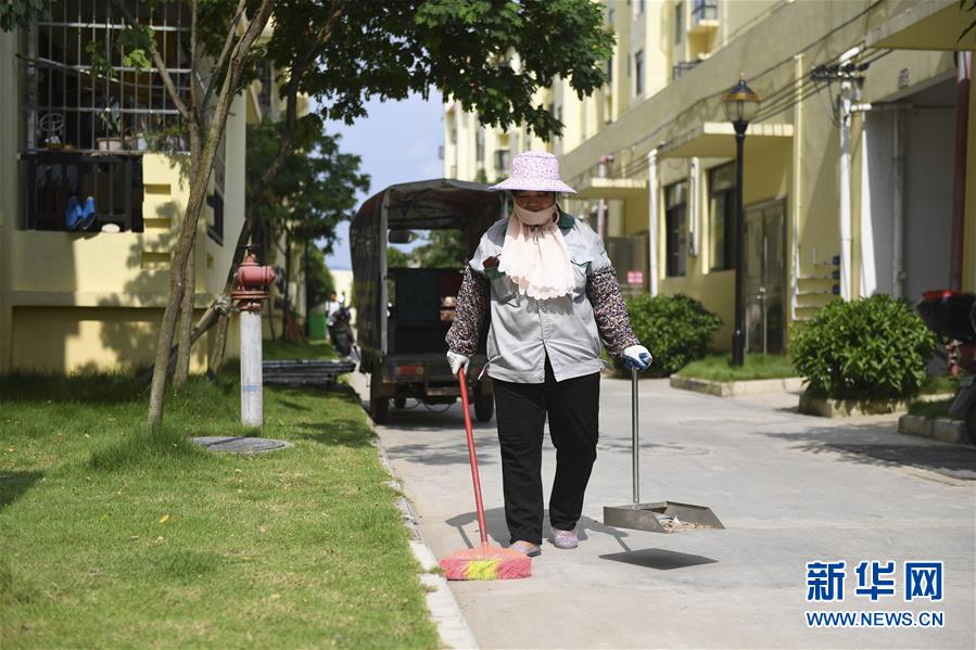 /ueditor/image/2019/08/22/d093acd51ac7134611a6c75aaee56789.jpeg 广西上思:让易地搬迁群众“搬得出、稳得住、能致富”1.jpeg